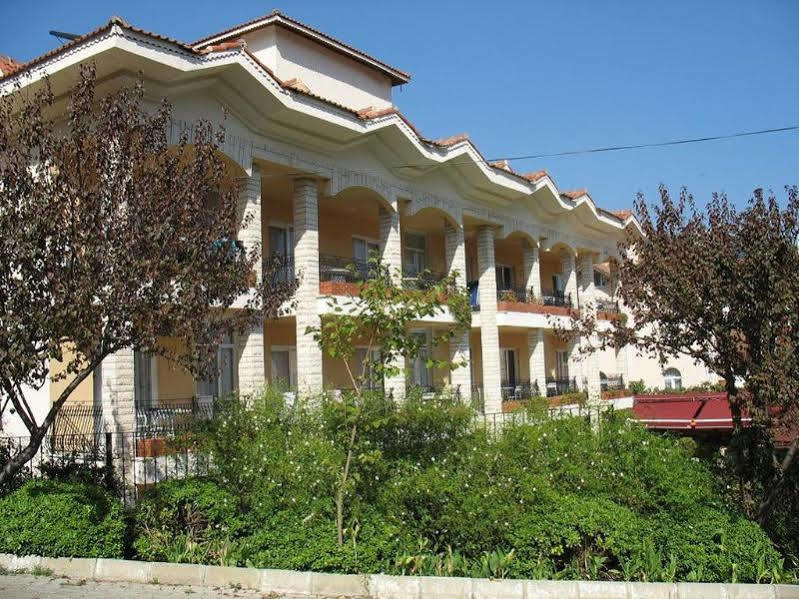 Ozlem 1 Apartments İcmeler Bagian luar foto